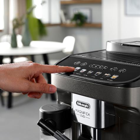 DELONGHI CAFETERA SUPERAUTOMATICA MAGNIFICA EVO 81.TB