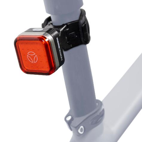 LUZ TRASERA PARA BICICLETA 120 LÚMENES MOMO DESIGN 