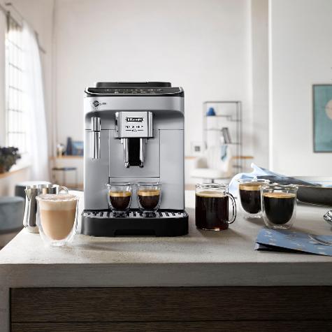 CAFETERA SUPERAUTOMATICA MAGNIFICA EVO 31.SB